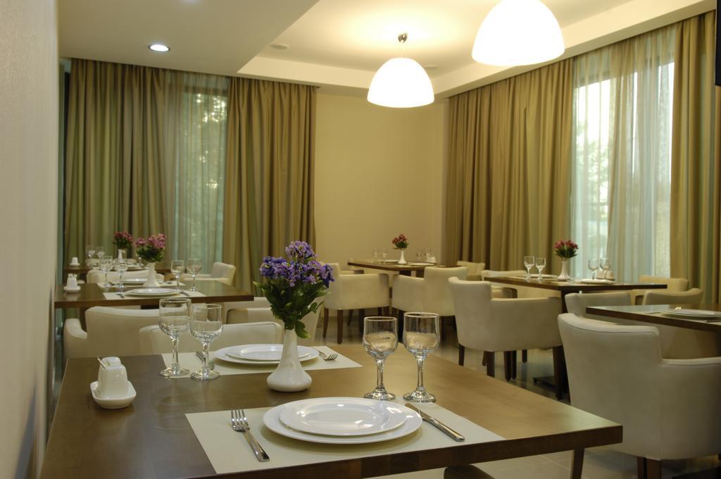 Dolabauri Hotel Tbilisi Exteriör bild